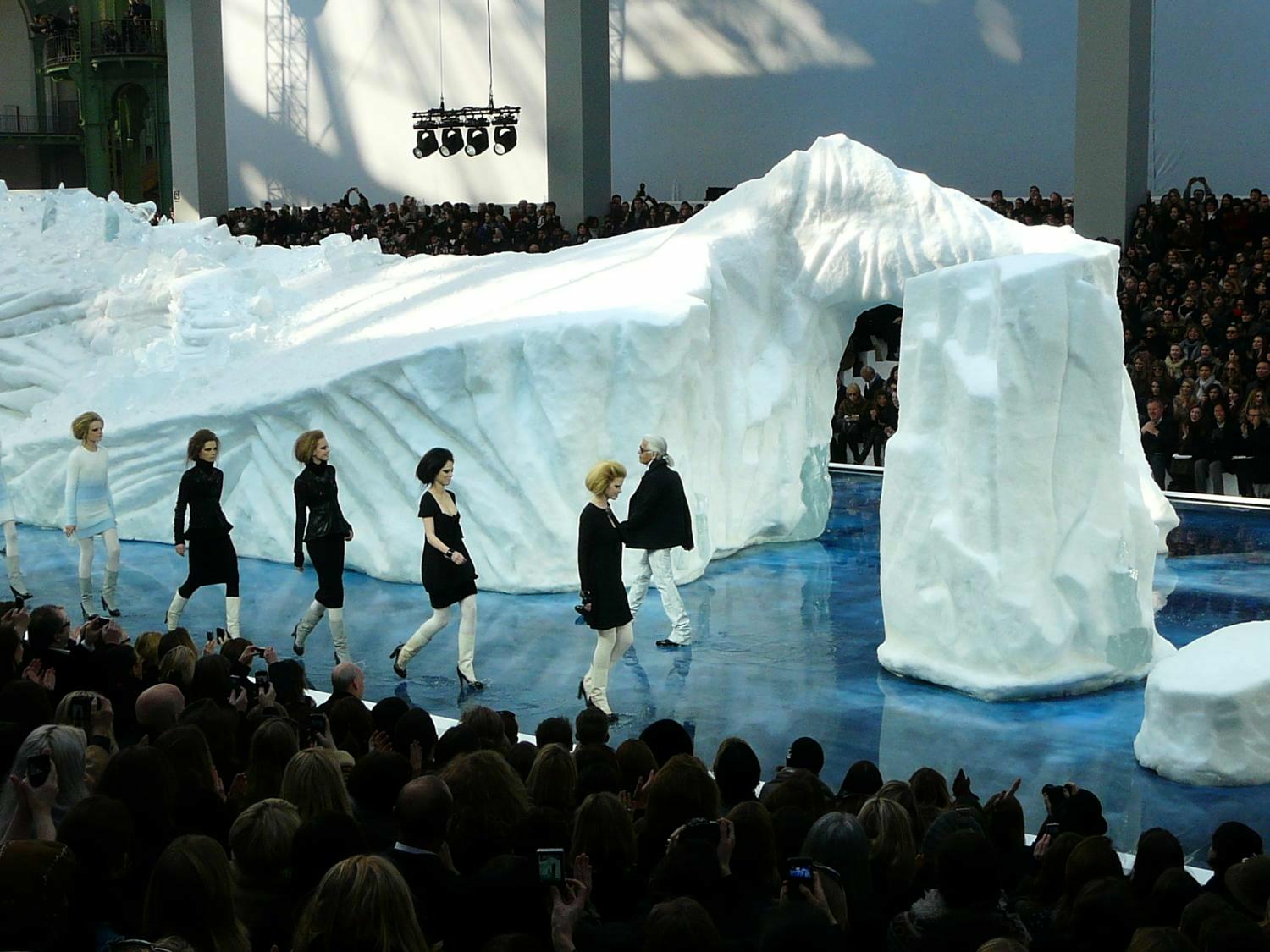 Chanel - Prêt à Porter Winter 2010/11